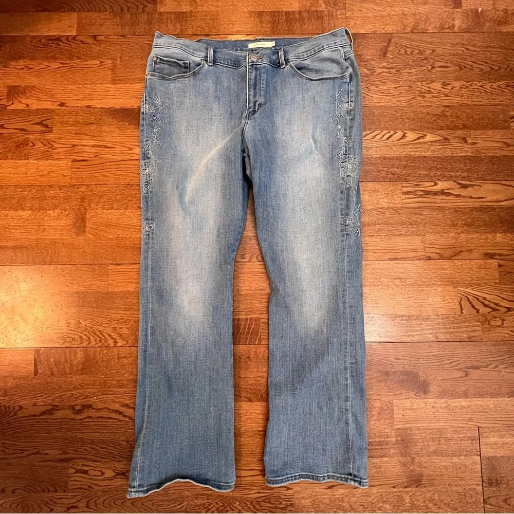 Levi’s Jeans - Picture 2 of 7